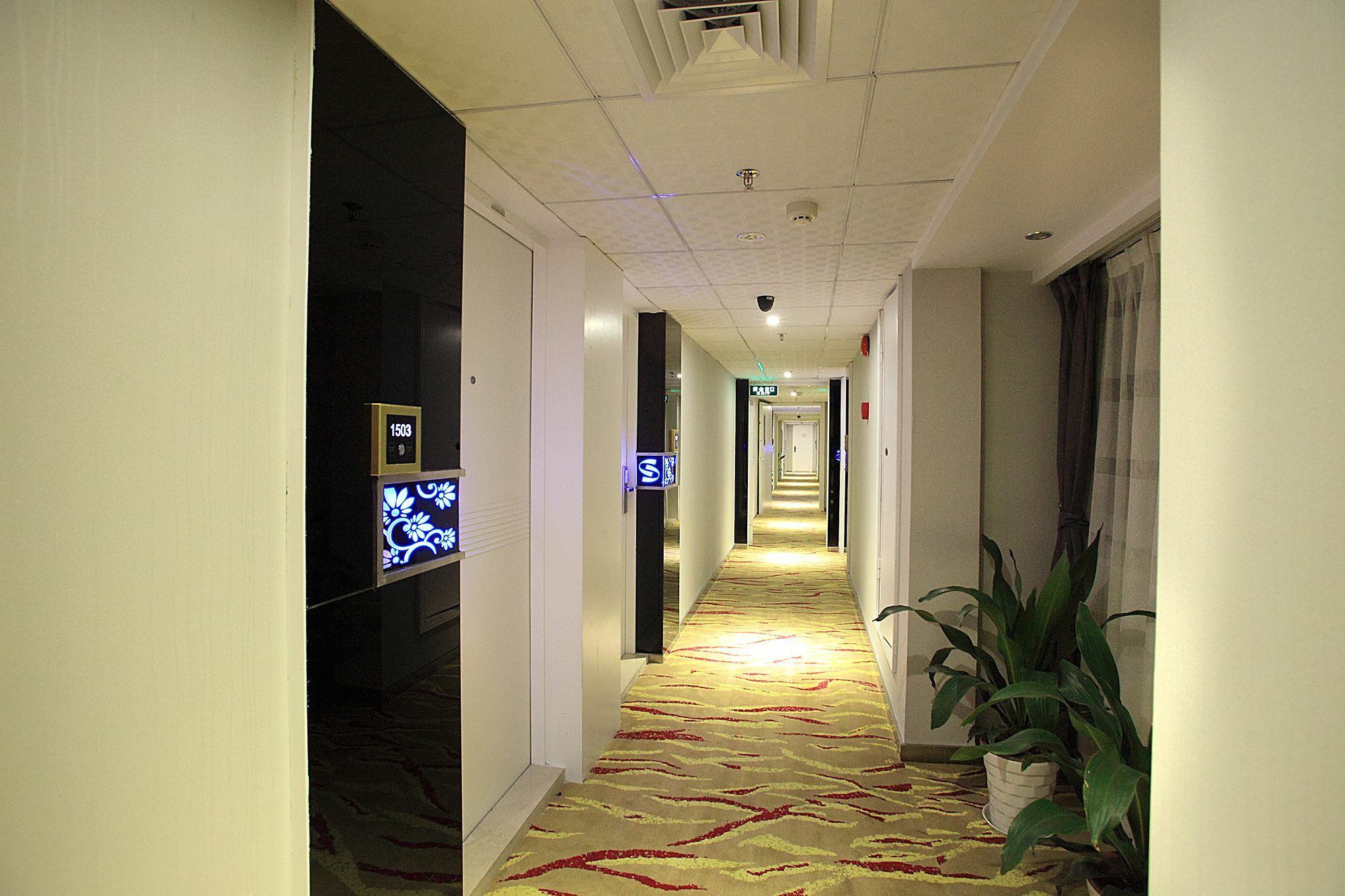 Perthden Hotel Shenzhen Exterior photo